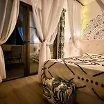 Апартаменти The Hut - *